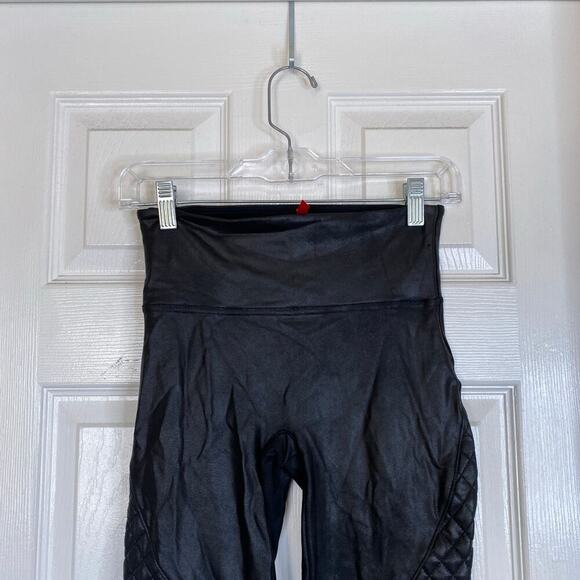 SPANX Quilted Faux Leather Leggings in Black Moto Pants Size Small - Picture 4 of 8